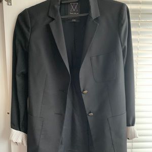 ❗️SOLD❗️Aritzia Tatula blazer